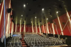 أول مجمع سينمائي في كشمير جاهز لعرض أفلام بوليوود اعتبارًا من سبتمبر