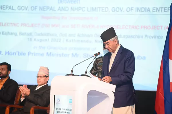 الهند توقّع على اتفاق لتوليد الطاقة الكهرومائية مع نيبال