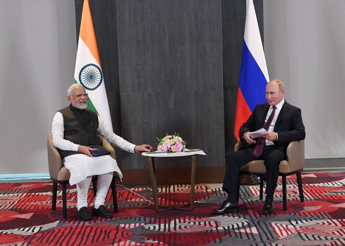 الاجتماع الثنائي بين رئيس الوزراء الهندي مودي والرئيس الروسي بوتين