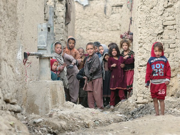 أفغانستان: اليونيسيف تقيم فصولا متنقلة للأطفال المتضررين من الزلزال