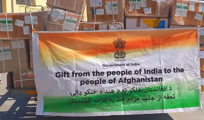 الهند تسلّم الدفعة الـ13 من المساعدات الطبية إلى أفغانستان