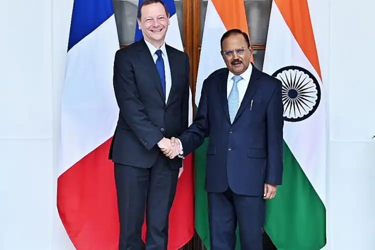 الهند وفرنسا تتفقان على تعزيز الشراكة الاستراتيجية