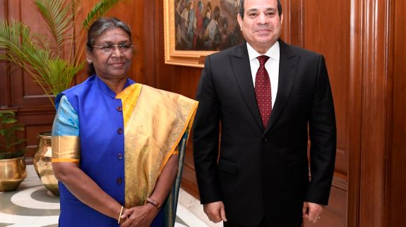 رئيسة الهند تستضيف مأدبة عشاء رسمية على شرف رئيس مصر