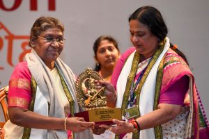 الرئيسة مورمو: جامعة جواهر لال نهرو تقدم انعكاسًا حيويًا للوحدة الثقافية في الهند