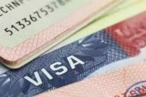 روسيا تعلن إطلاق التأشيرات الإلكترونية وبطاقات الدفع للأجانب