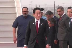 رئيس الوزراء الياباني كيشيدا يصل إلى الهند في زيارة ليومين
