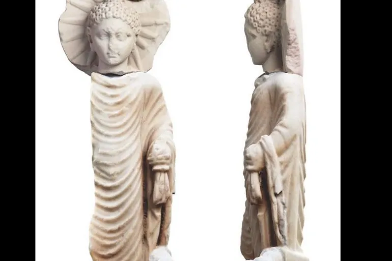 الروابط القديمة بين الهند ومصر: اكتشاف تمثال بوذا يشير إلى روابط حضارية عميقة