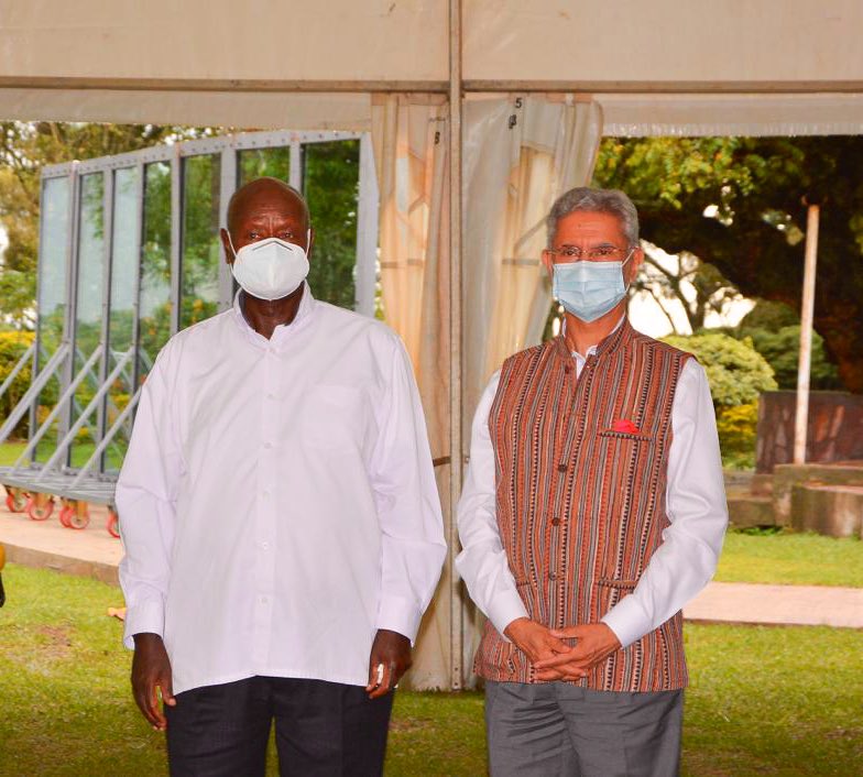 الهند وأوغندا تبحثان التعاون الثنائي في مجالات التجارة والطاقة والدفاع والصحة