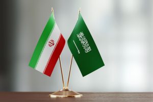 وفد إيراني يزور السعودية للتحضير لإعادة فتح السفارة