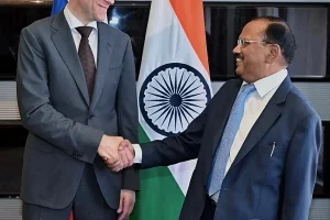 نائب رئيس الوزراء الروسي يلتقي بمستشار الأمن القومي دوفال؛ موسكو تعزّز العلاقات الاستراتيجية مع الهند