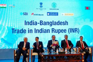 الهند وبنغلاديش تبدآن التجارة الثنائية بالروبية