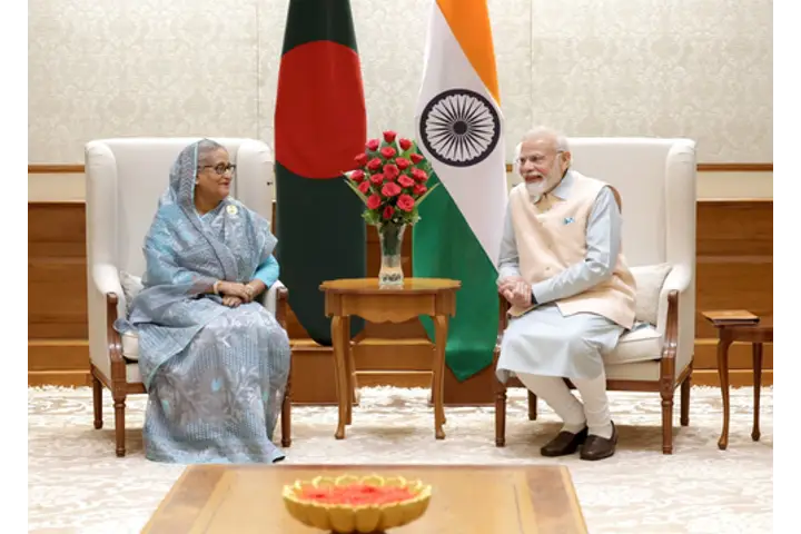 قبيل قمة مجموعة العشرين، رئيس الوزراء مودي يجري محادثات ثنائية مع نظيرته البنغلاديشية حسينة